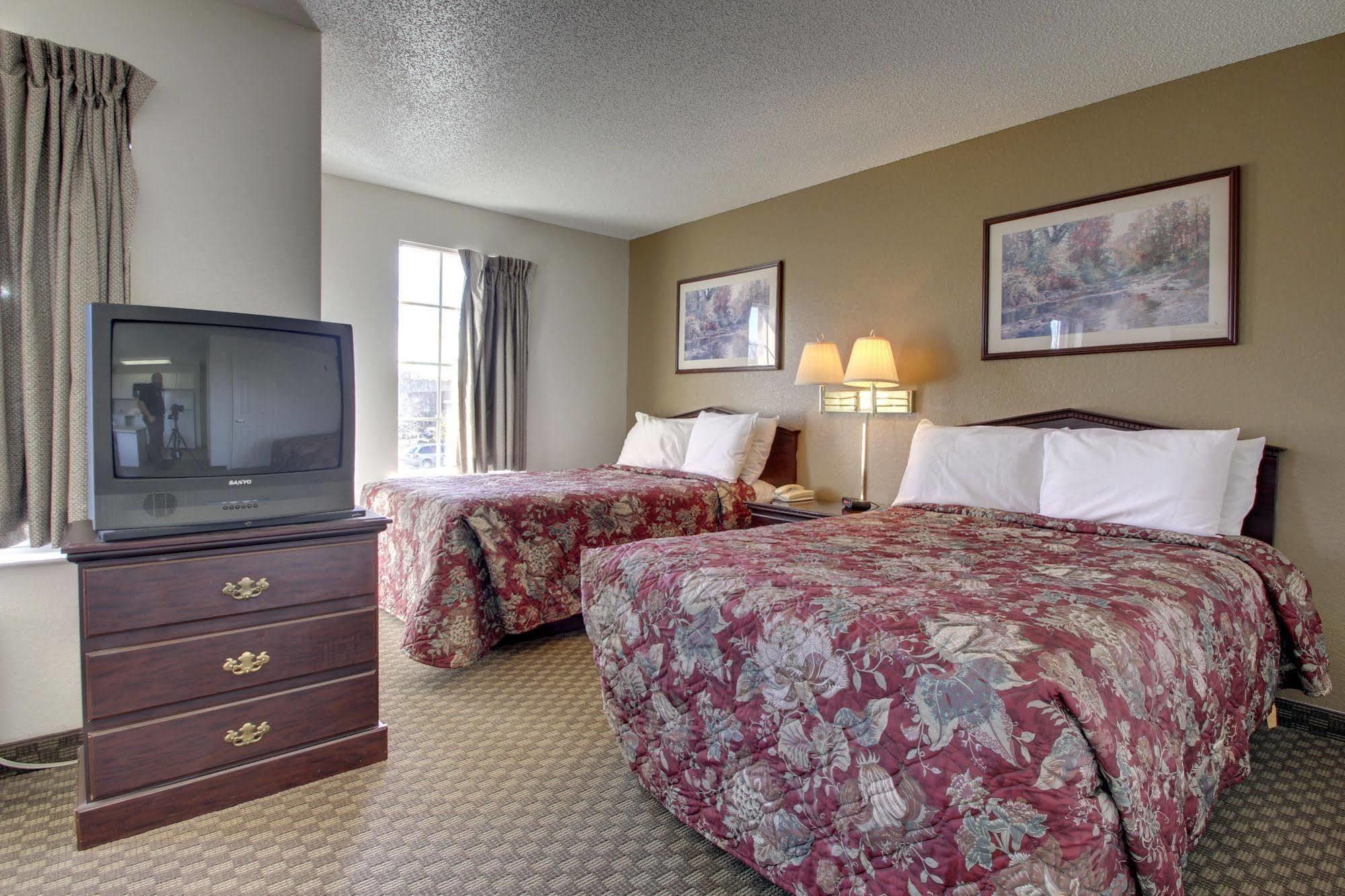 Intown Suites Extended Stay Greensboro Nc - Airport Exteriör bild
