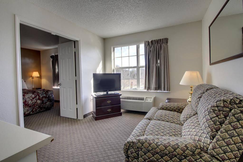 Intown Suites Extended Stay Greensboro Nc - Airport Exteriör bild